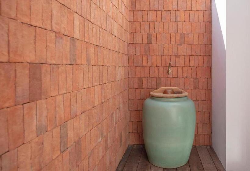 プールの見えるデラックスルーム, Baan Pomphet