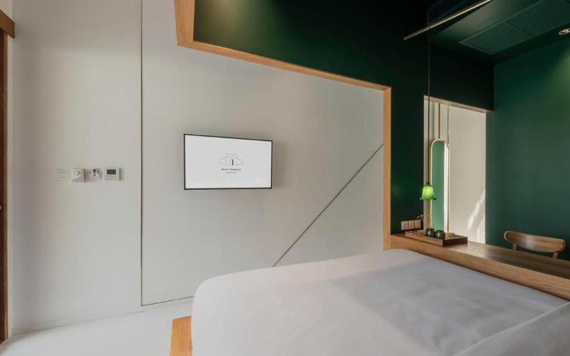 プールの見えるデラックスルーム, Baan Pomphet