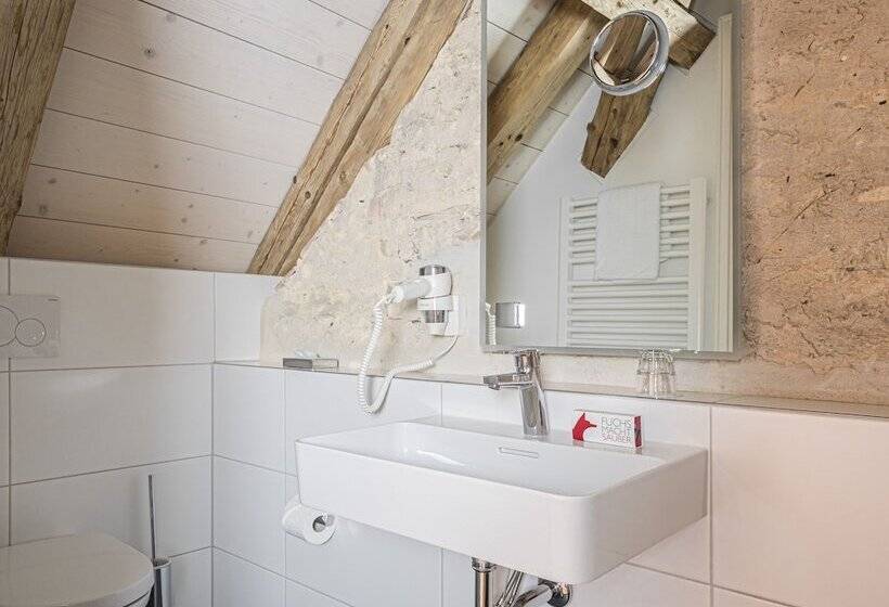 标准单人间, Post Berching