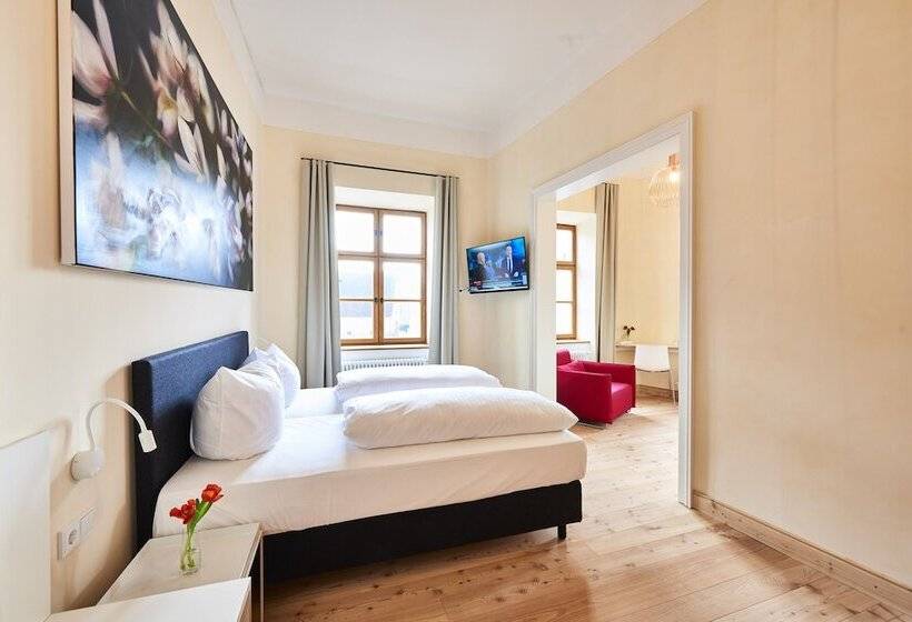 高级大房间, Post Berching