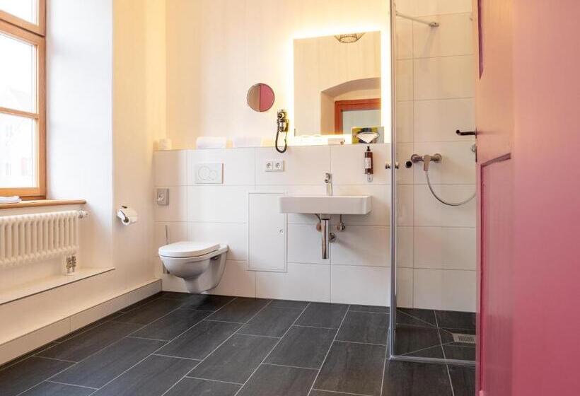 标准间, Post Berching