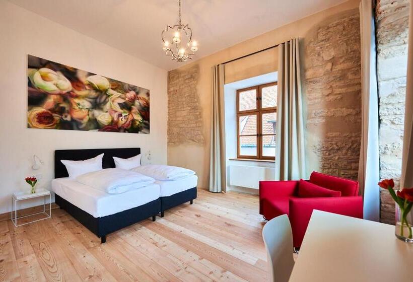 高级大房间, Post Berching