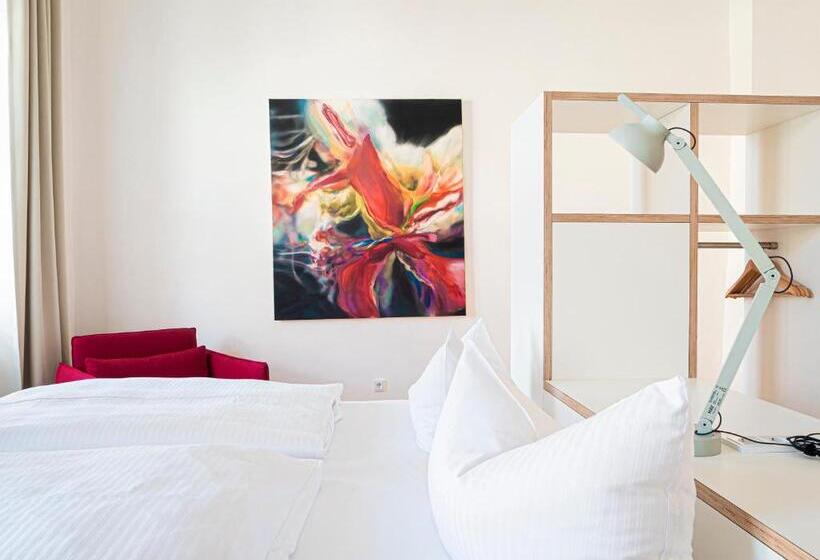 高级大房间, Post Berching