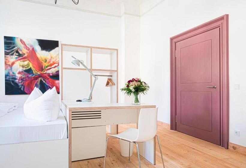 高级大房间, Post Berching