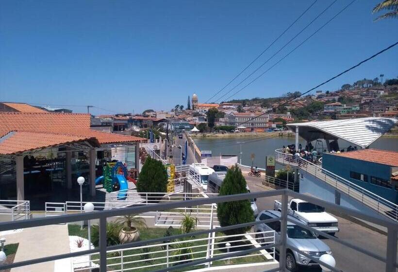 带阳台标准四人间, Triunfo Papo