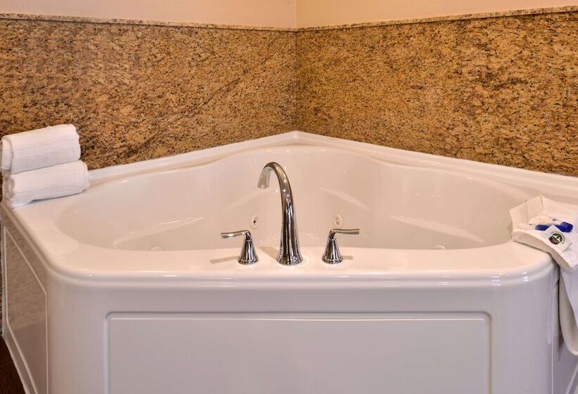 Люкс с гидромассажем, Best Western Oxnard Inn