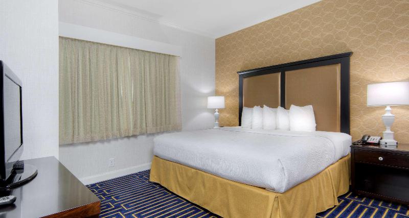 جناح سرير كينج, Best Western Plus Palm Court