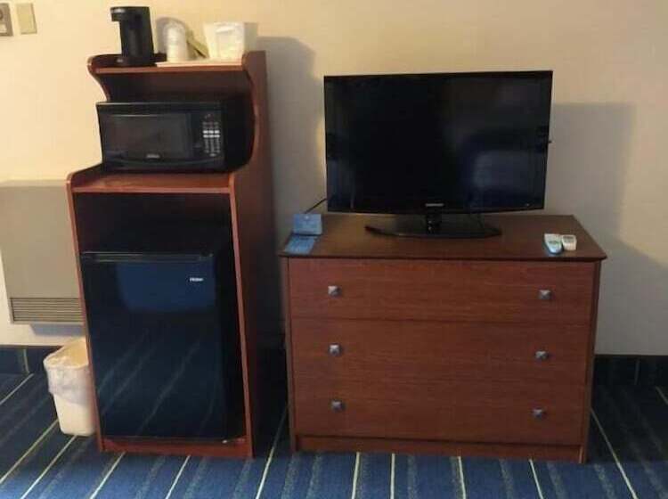 غرفه قياسيه سريرين مزدوجين, Days Inn By Wyndham Breezewood