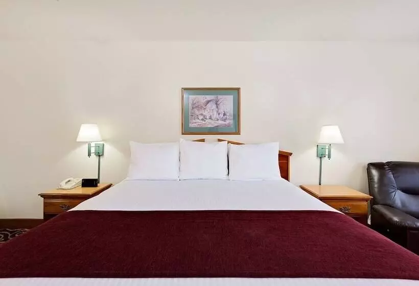 キングサイズベッドのスイートルーム, Days Inn By Wyndham San Angelo