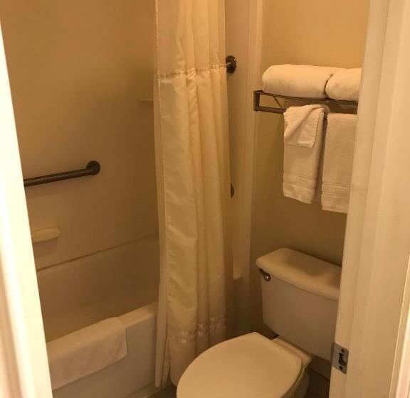 스위트 킹사이즈 침대, Days Inn By Wyndham San Angelo