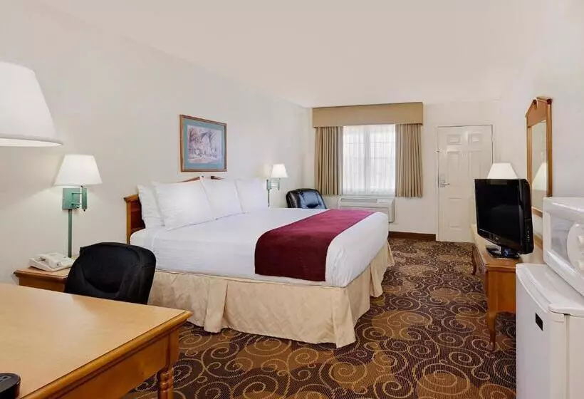 身障者適用キングサイズベッドルーム, Days Inn By Wyndham San Angelo