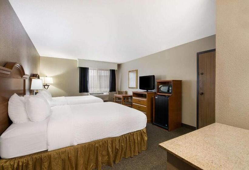 חדר סטנדרט, Revel Hotel Minot   Surestay Collection By Best Western