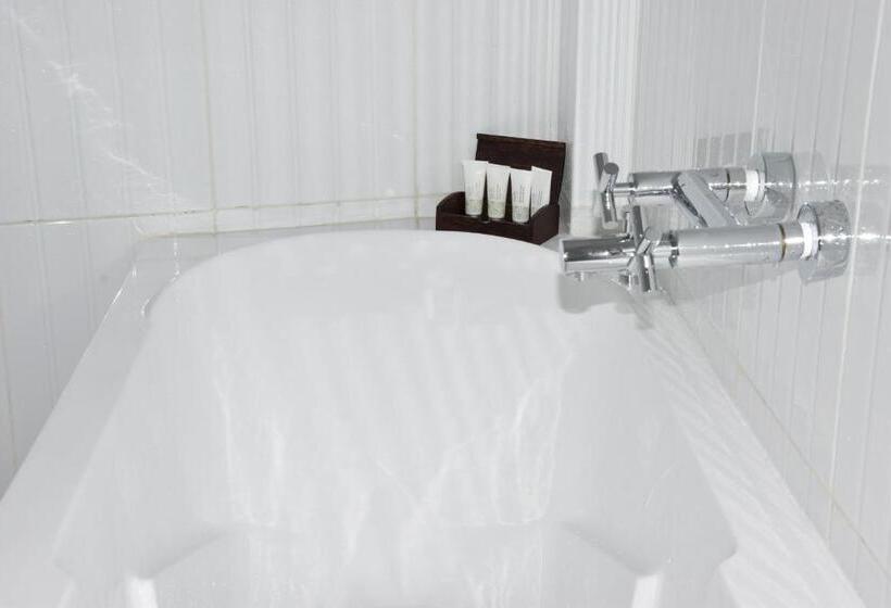 اتاق لوکس با بالکن و چشم‌انداز دریا, Athiri Beach Maldives