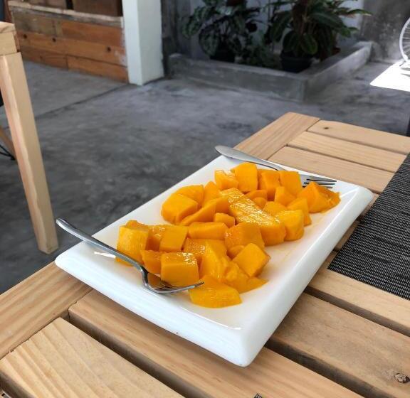 اتاق لوکس, Ithaa Thoddoo Inn