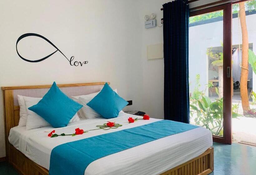 اتاق لوکس, Ithaa Thoddoo Inn