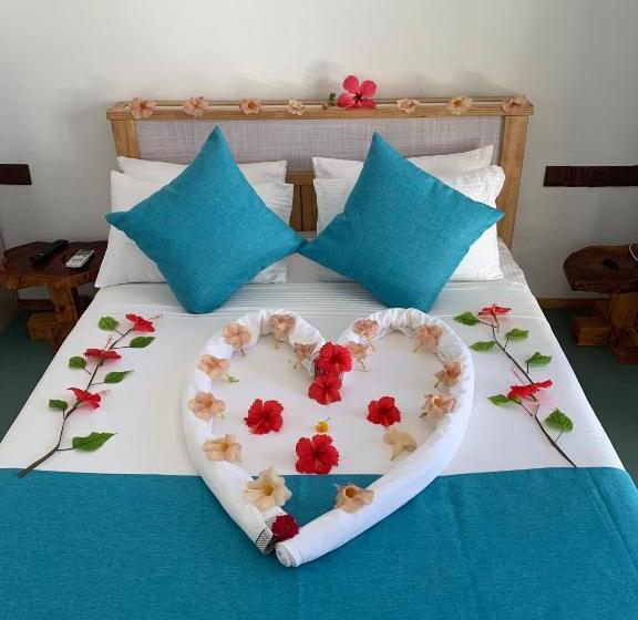 اتاق لوکس, Ithaa Thoddoo Inn