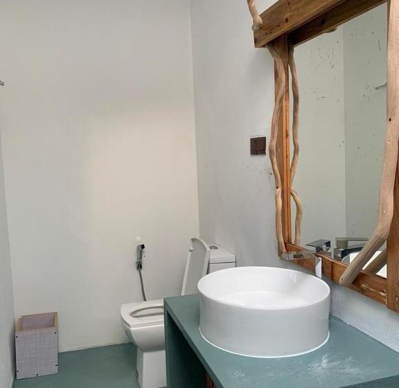 اتاق لوکس, Ithaa Thoddoo Inn