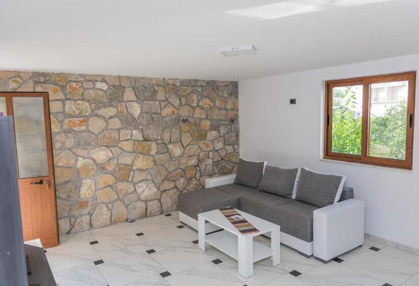 سوئیت 2 خوابه, Leonida Resort