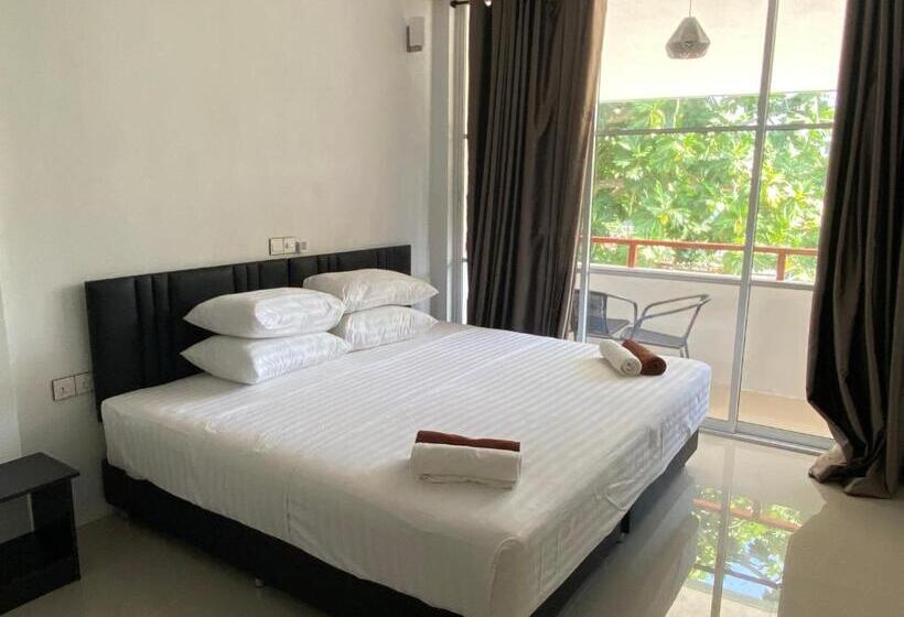 اتاق لوکس با بالکن, Thoddoo White Sand Inn