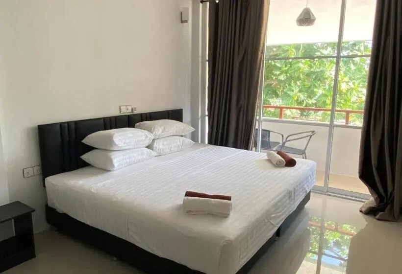 اتاق لوکس با بالکن, Thoddoo White Sand Inn