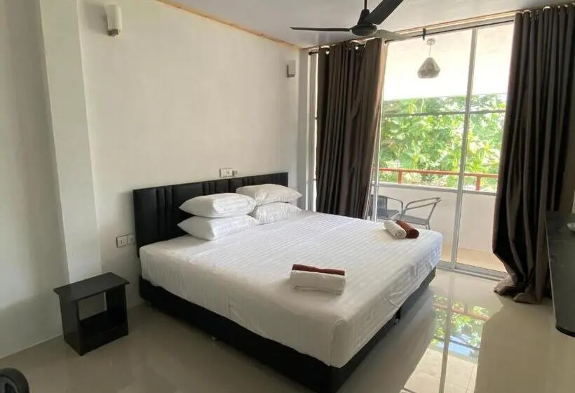 اتاق لوکس با بالکن, Thoddoo White Sand Inn
