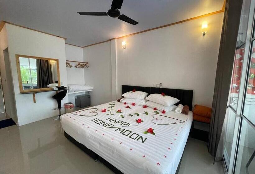 اتاق لوکس با بالکن, Thoddoo White Sand Inn