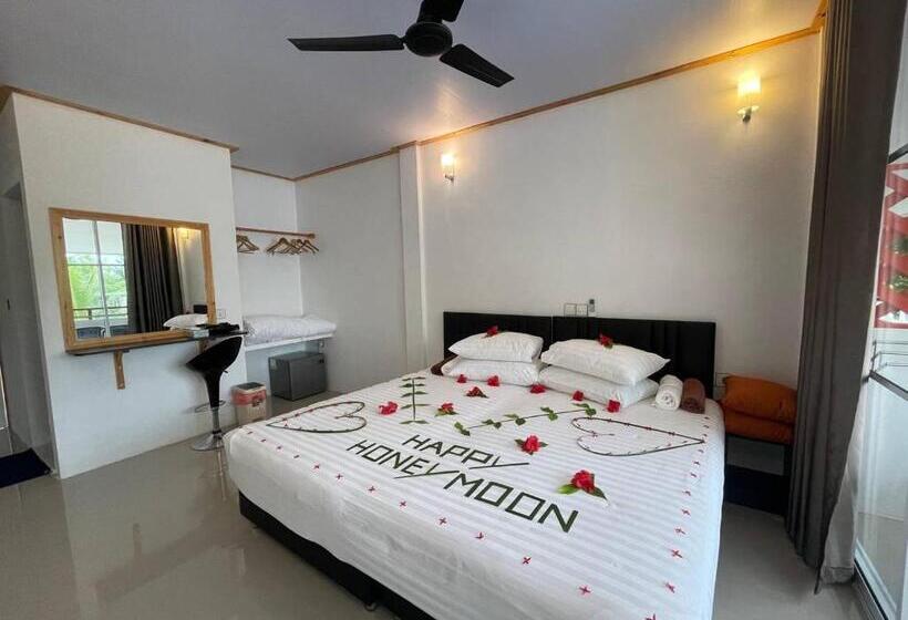 اتاق لوکس با بالکن, Thoddoo White Sand Inn