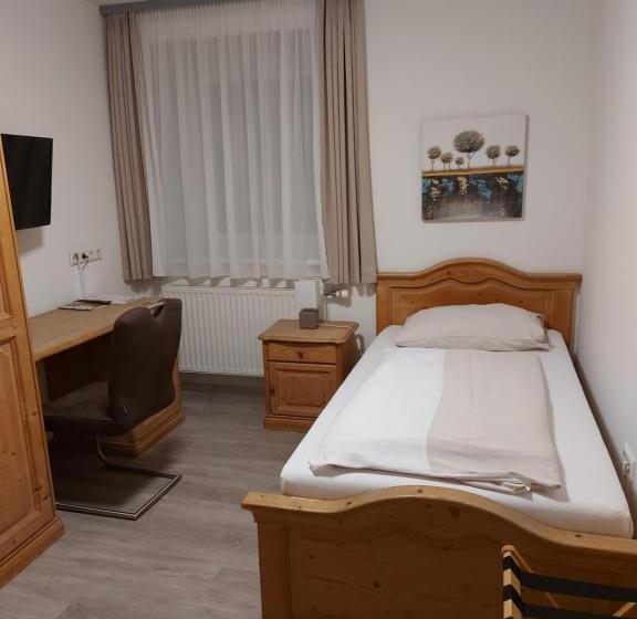 غرفة قياسية فردية, Wollsdorferhof