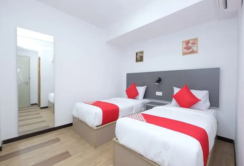 デラックスルーム, Capital O 91281 Hotel First Garden By Kr Cosmos