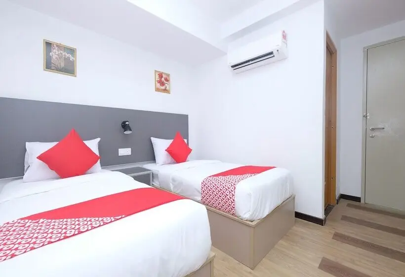 デラックスルーム, Capital O 91281 Hotel First Garden By Kr Cosmos