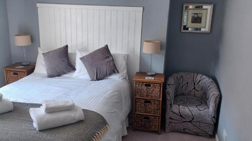 غرفة قياسية, Winchester Arms