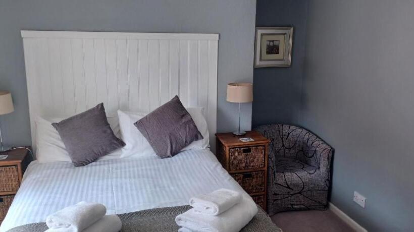 غرفة قياسية, Winchester Arms