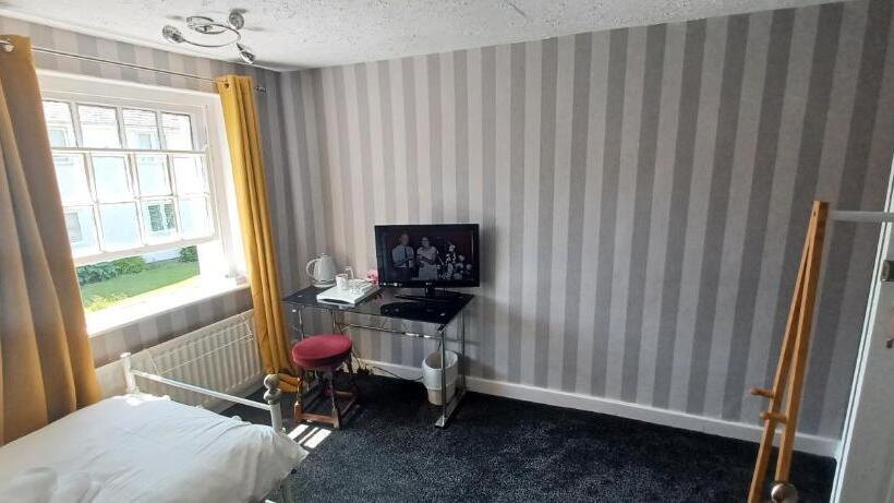 غرفة قياسية حمام مشترك, Winchester Arms