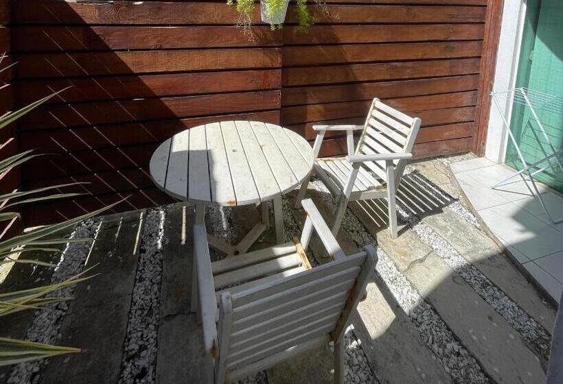 Economy Room, Casa Estelar