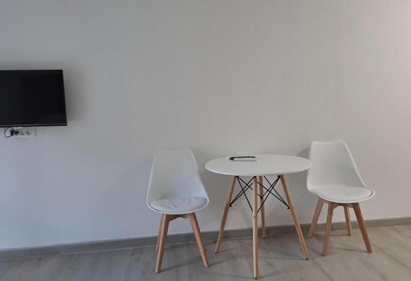 اتاق لوکس با بالکن, Spasic Apartments Sutomore