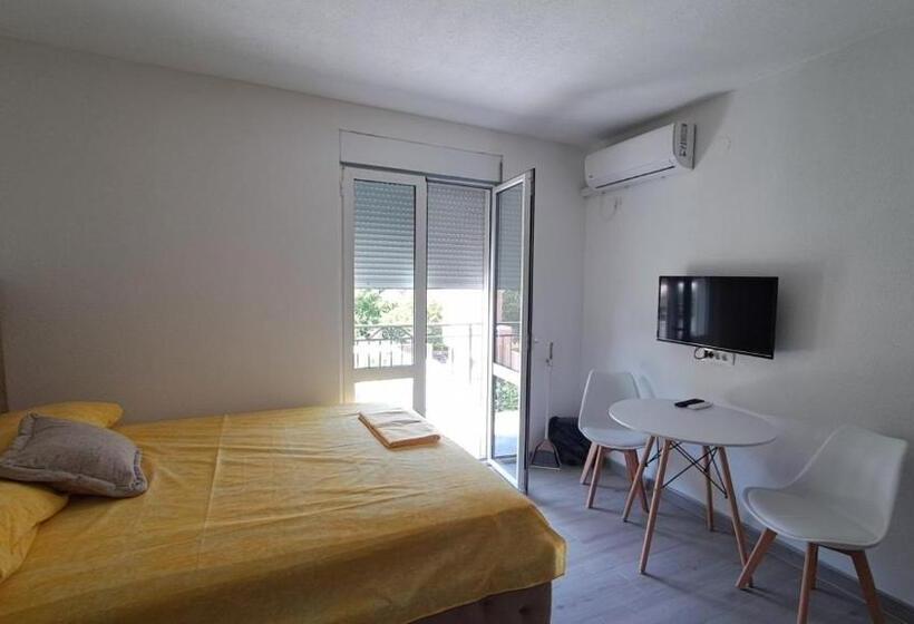 اتاق لوکس, Spasic Apartments Sutomore