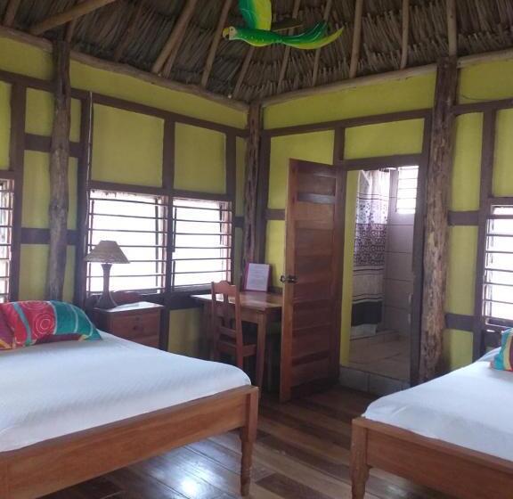 Номер Deluxe Вид на Море с Балконом, Cerros Beach Inn