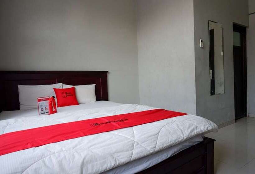 Номер Стандарт, Reddoorz Syariah Near Menara Kudus