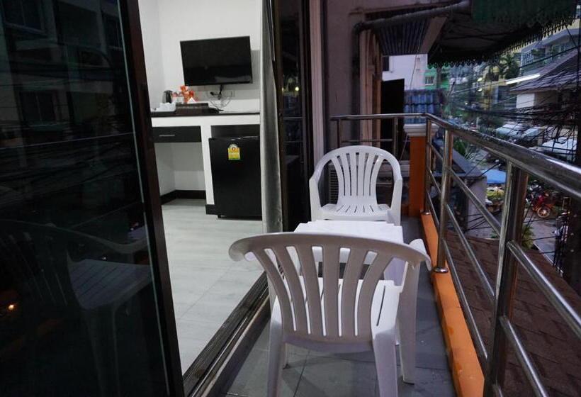 Standard Studio King Bed, Heaven Apartments