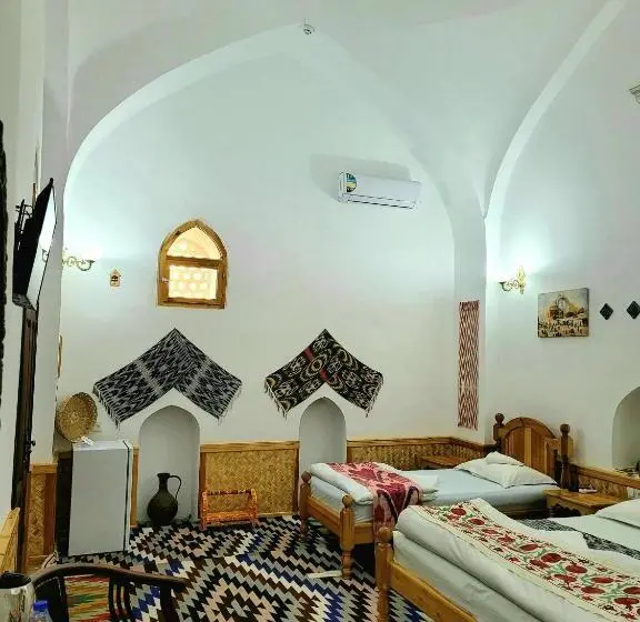 デラックスファミリールーム, Madrasah Polvon Qori Boutique Hotel Xix Century