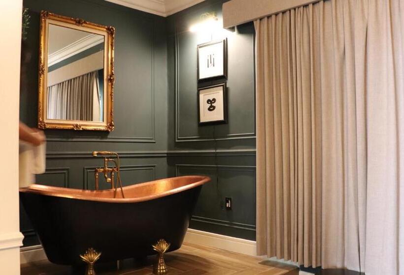 Номер Deluxe, Mansión E. Borbón