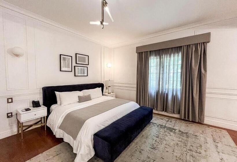 Президентский Люкс, Mansión E. Borbón