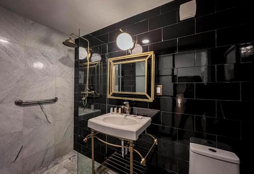 Номер Стандарт, Mansión E. Borbón