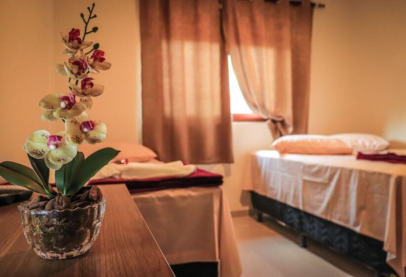 غرفة قياسية ثلاثية, Pousada Casa Grande