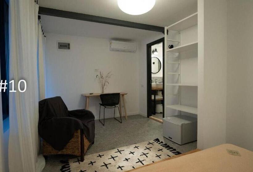 스탠다드 룸, The Pines   Experiment Favelas