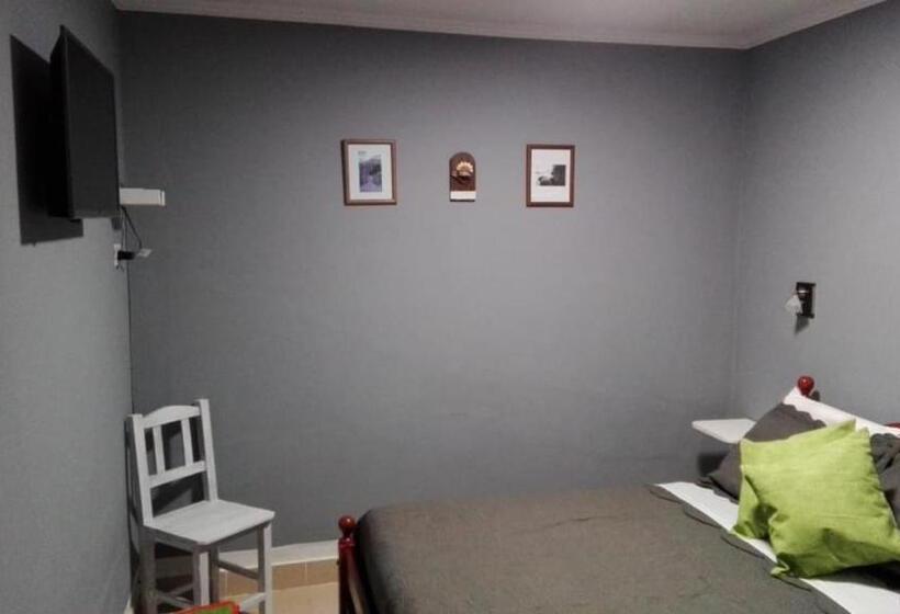 Habitación Estándar, Hostal El Farolito