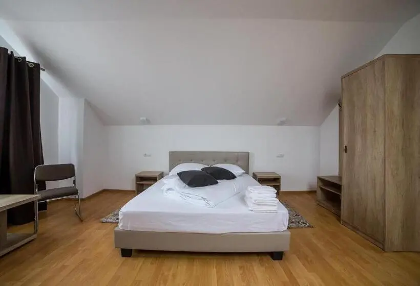 ファミリールーム, Casa Burduhos