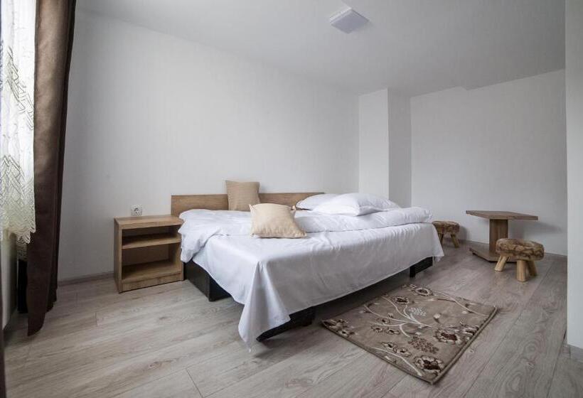 Семейный Номер, Casa Burduhos