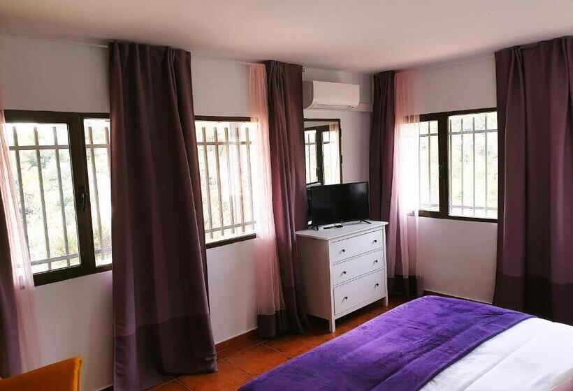 デラックスルーム, El Rincón De La Espe