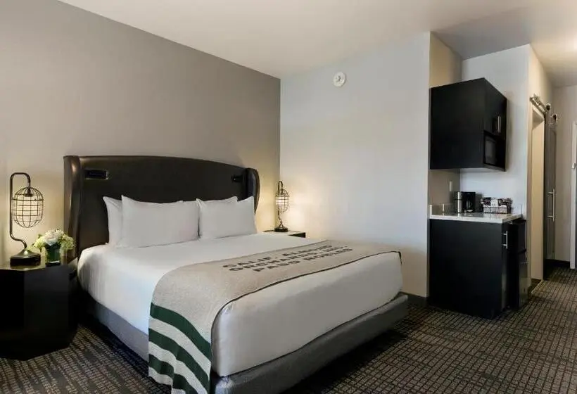 キングサイズベッドのスイートルーム, Oxford Suites Paso Robles